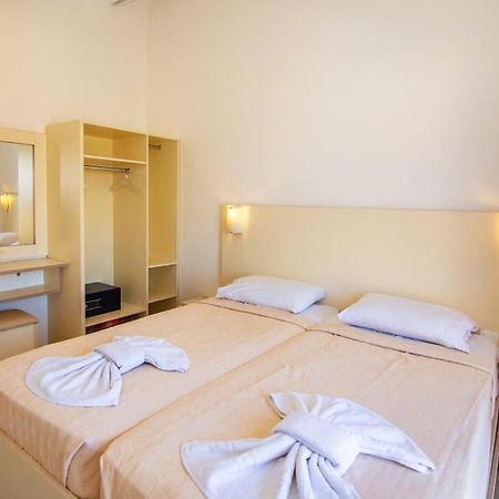 Playa Bay Hotel Zakynthos Laganas Bagian luar foto