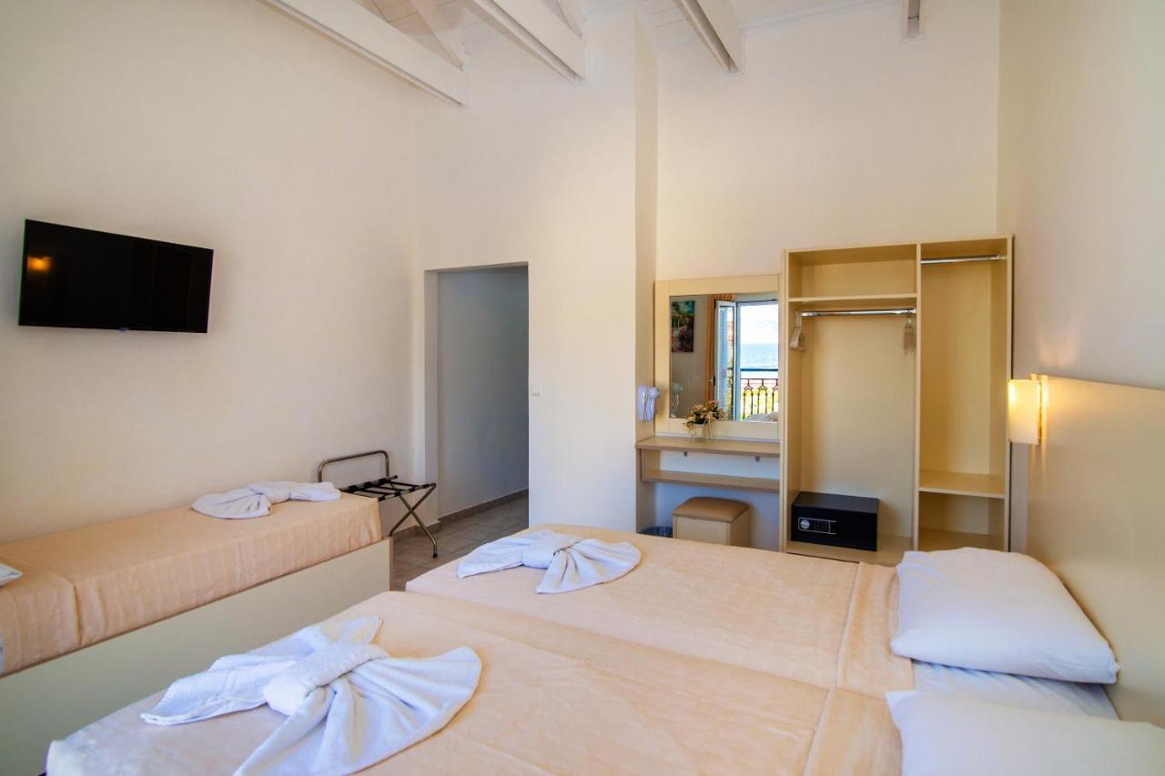 Playa Bay Hotel Zakynthos Laganas Bagian luar foto