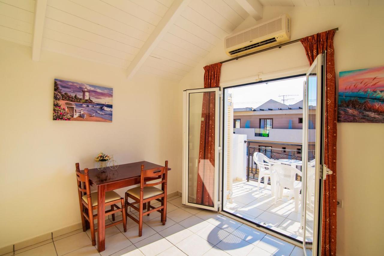 Playa Bay Hotel Zakynthos Laganas Bagian luar foto