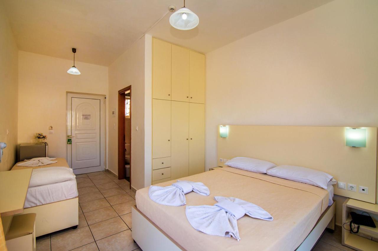 Playa Bay Hotel Zakynthos Laganas Bagian luar foto