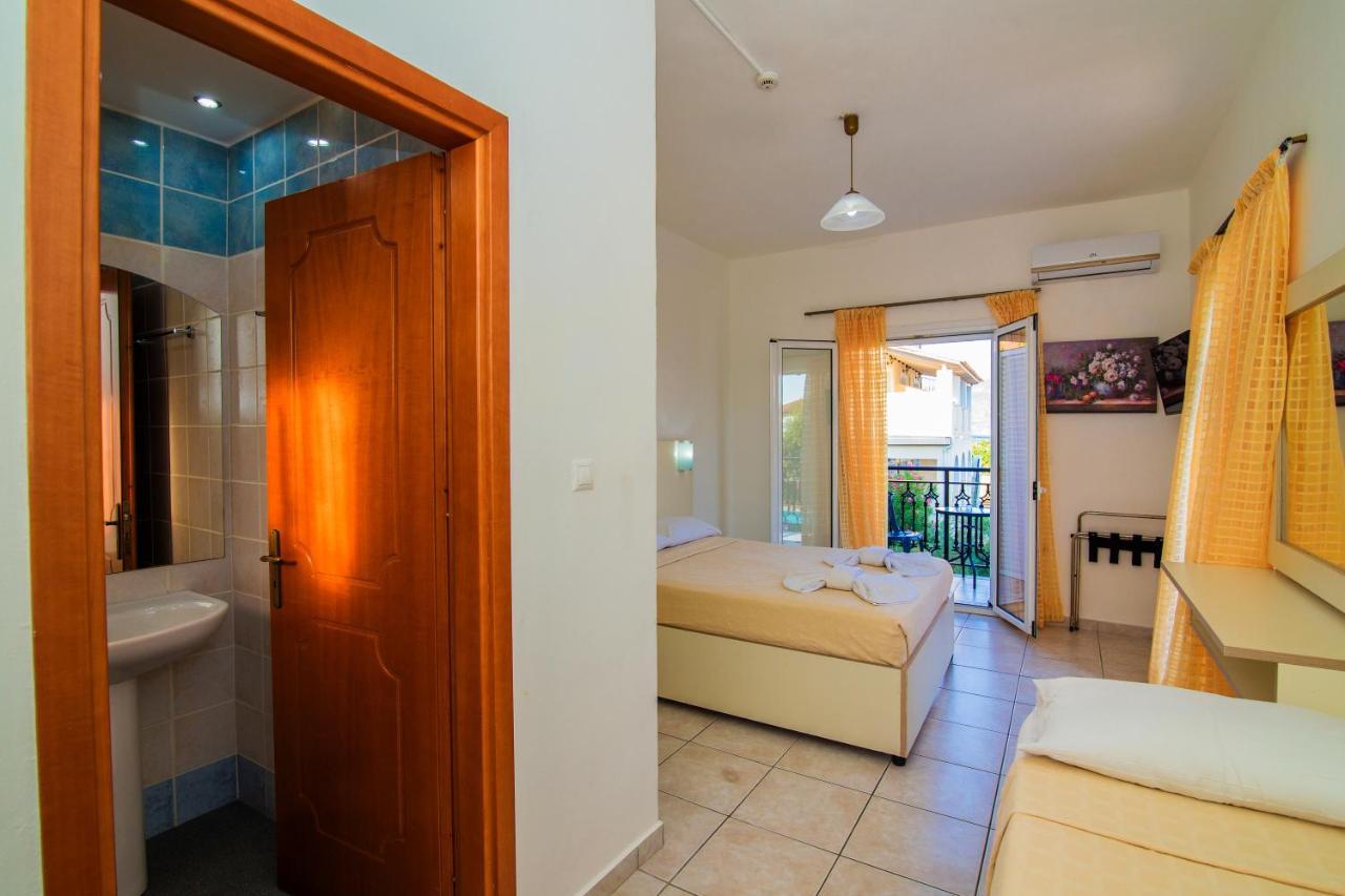 Playa Bay Hotel Zakynthos Laganas Bagian luar foto